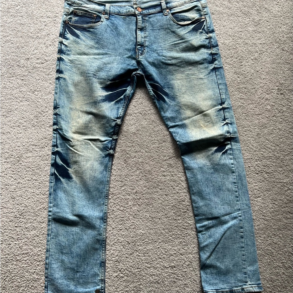 Blue jeans - Picture 3 of 3